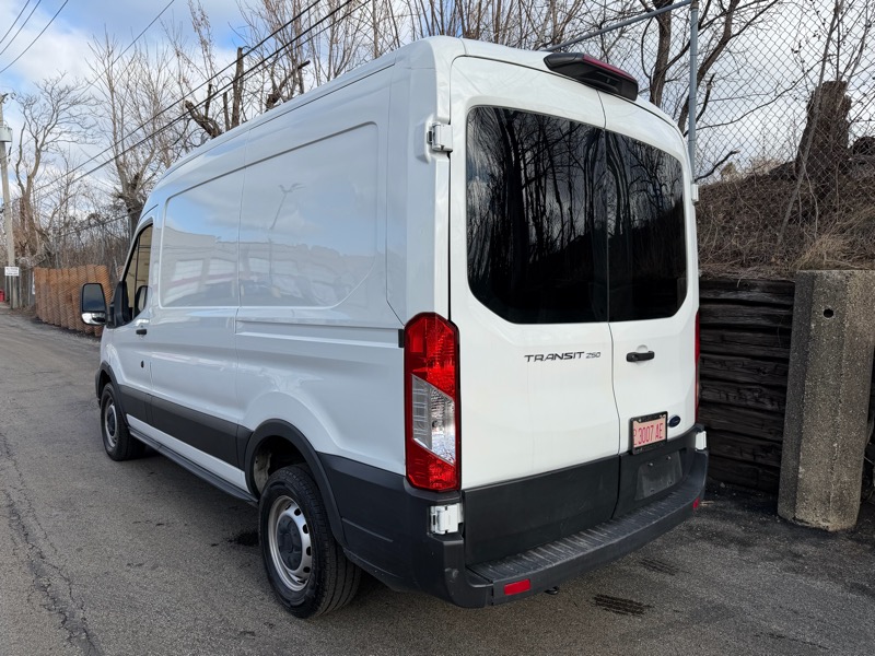 Ford Transit 250 Van Med. Roof w/Sliding Pass. 130-in. WB 2020