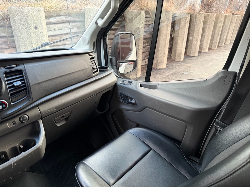 Ford Transit 250 Van Med. Roof w/Sliding Pass. 130-in. WB 2020