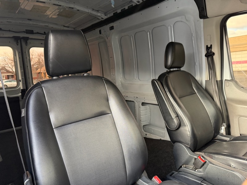 Ford Transit 250 Van Med. Roof w/Sliding Pass. 130-in. WB 2020