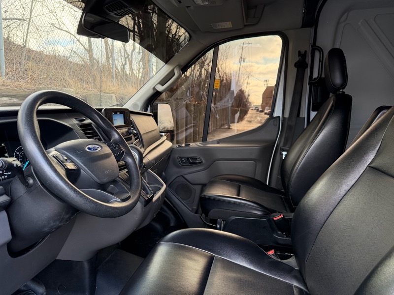 Ford Transit 250 Van Med. Roof w/Sliding Pass. 130-in. WB 2020