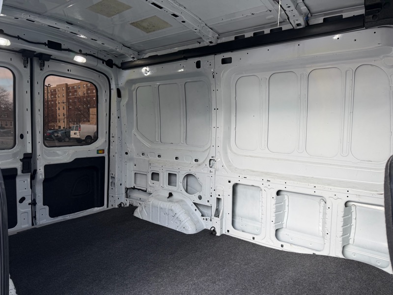 Ford Transit 250 Van Med. Roof w/Sliding Pass. 130-in. WB 2020