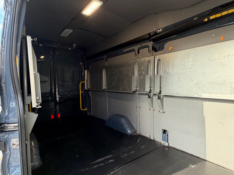 Ford Transit 250 Van High Roof w/Sliding Pass. 148-in. WB EL 2020