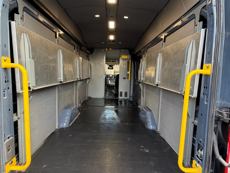 Ford Transit 250 Van High Roof w/Sliding Pass. 148-in. WB EL 2020