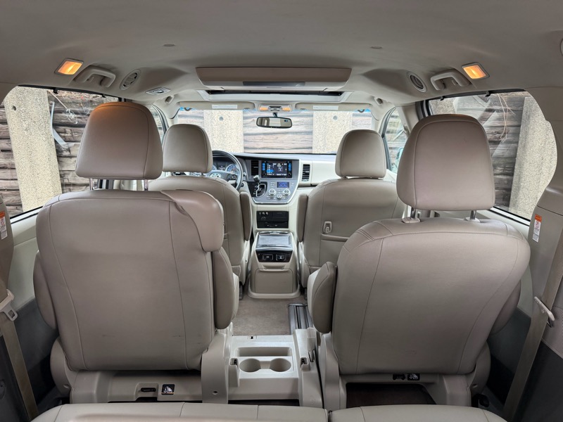 Toyota Sienna  2017