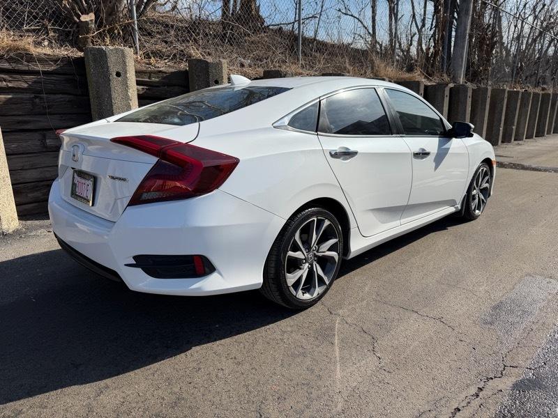 Honda Civic Touring Sedan CVT 2019
