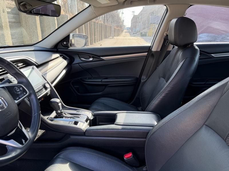 Honda Civic Touring Sedan CVT 2019
