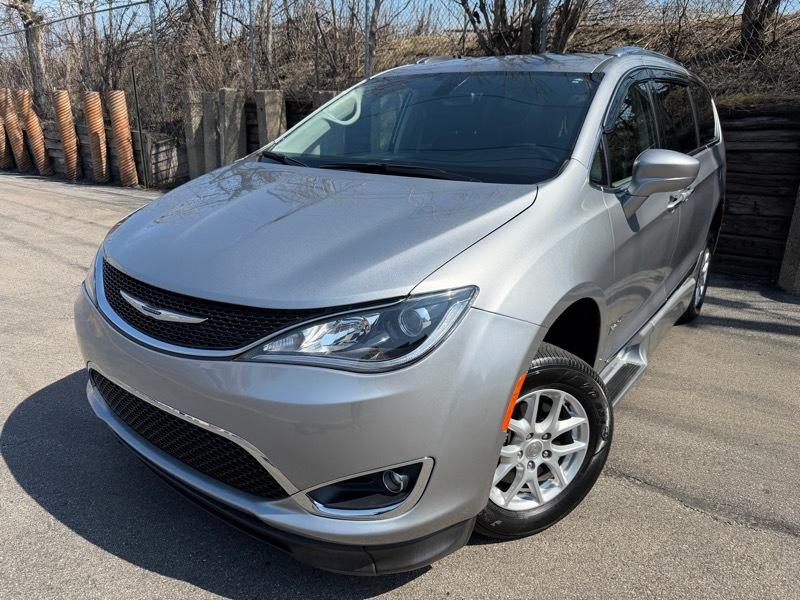 2020 Chrysler Pacifica Touring-L