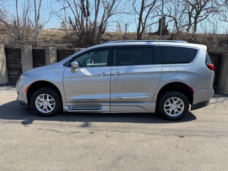 Chrysler Pacifica Touring-L 2020