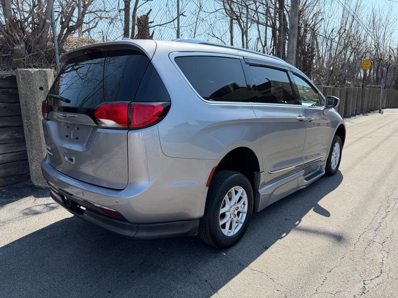 Chrysler Pacifica Touring-L 2020