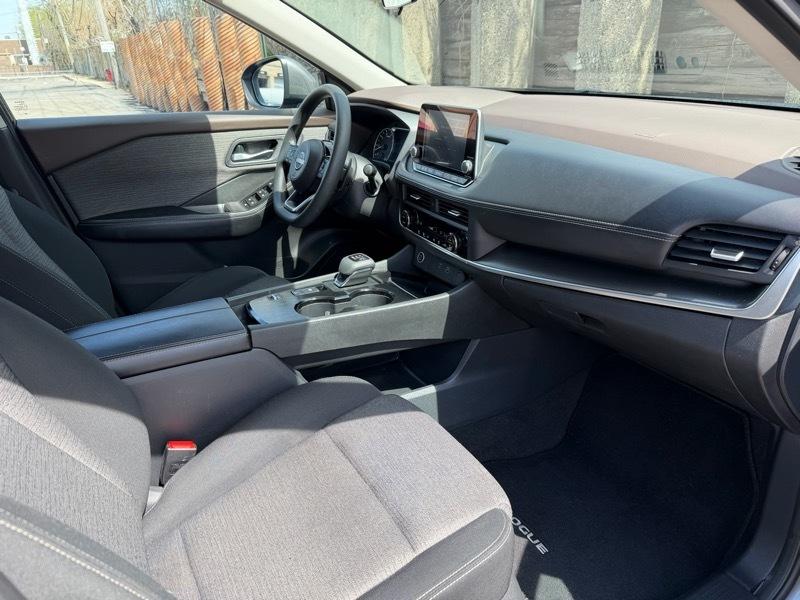 Nissan Rogue SV 2023