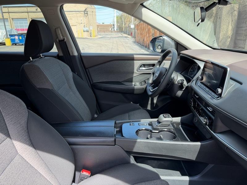 Nissan Rogue SV 2023