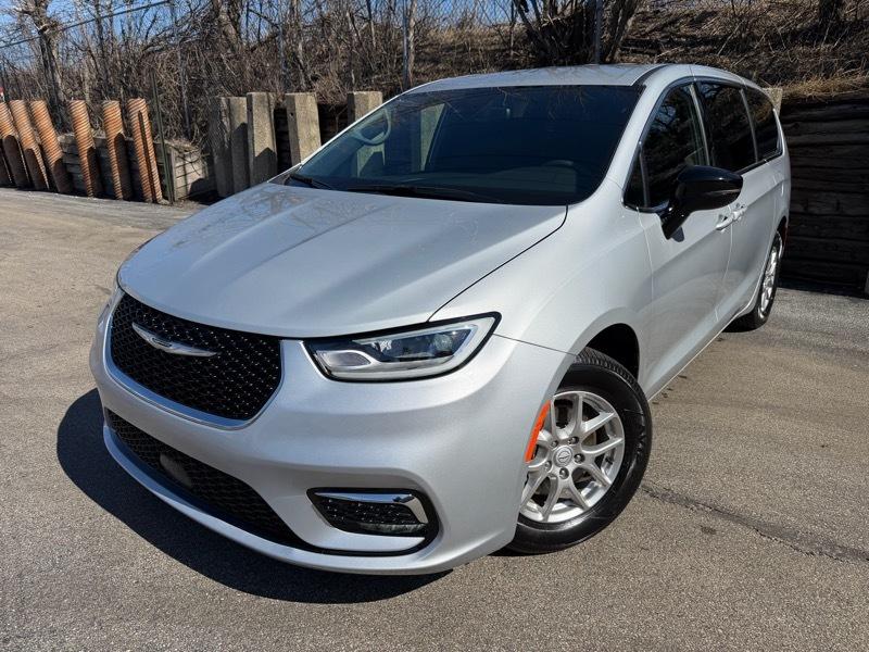 Chrysler Pacifica Select 2026