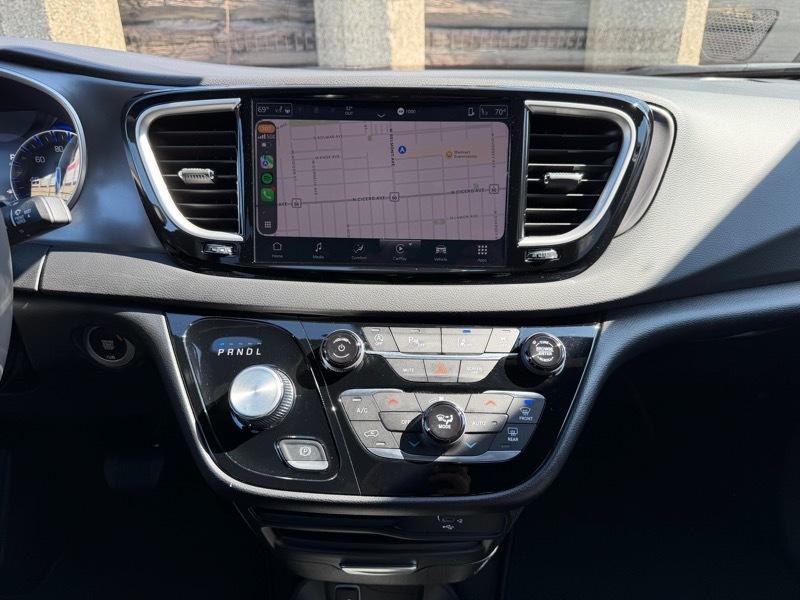 Chrysler Pacifica Select 2026