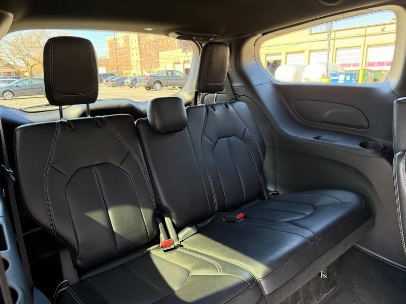 Chrysler Pacifica Select 2026