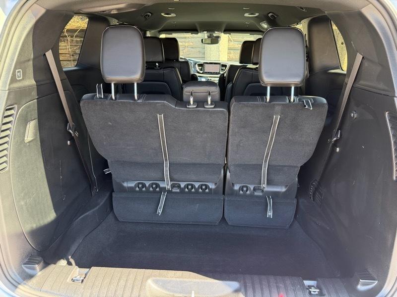 Chrysler Pacifica Select 2026