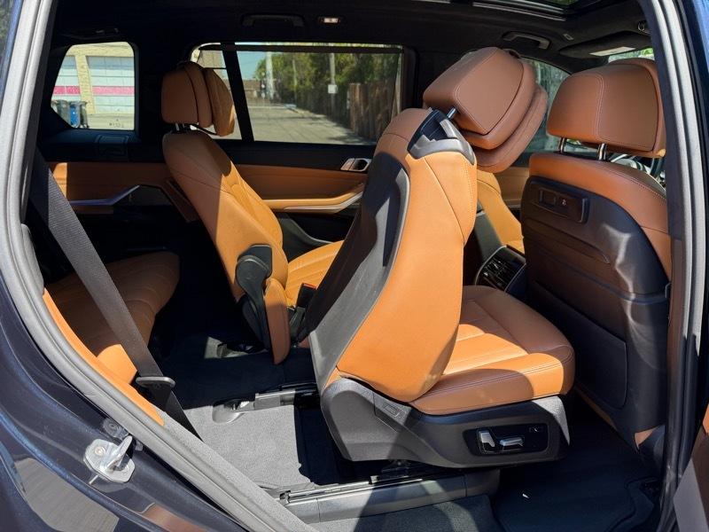 BMW X7 xDrive40i Sports Activity Vehicle 2020