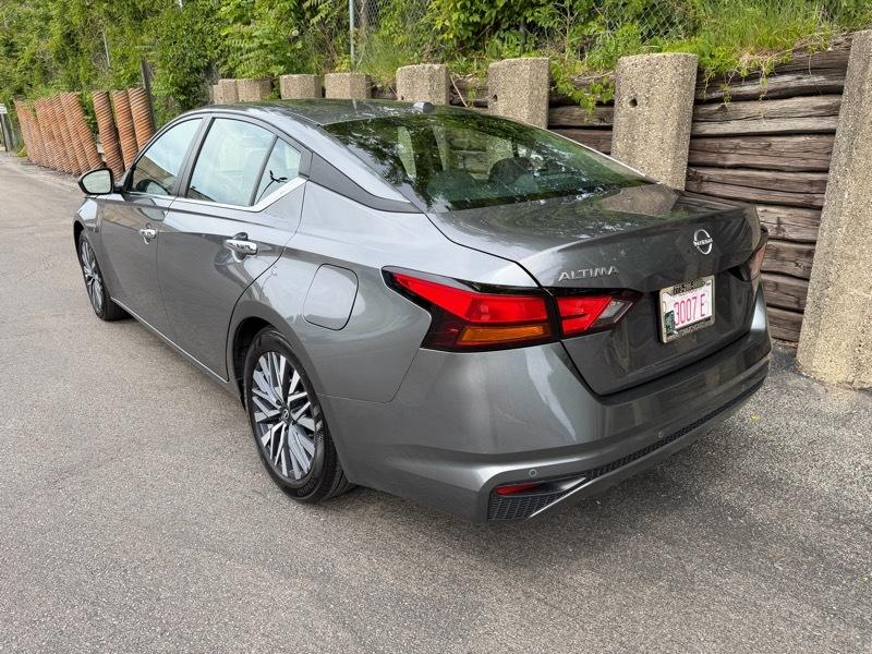 Nissan Altima 2.5 SV 2025