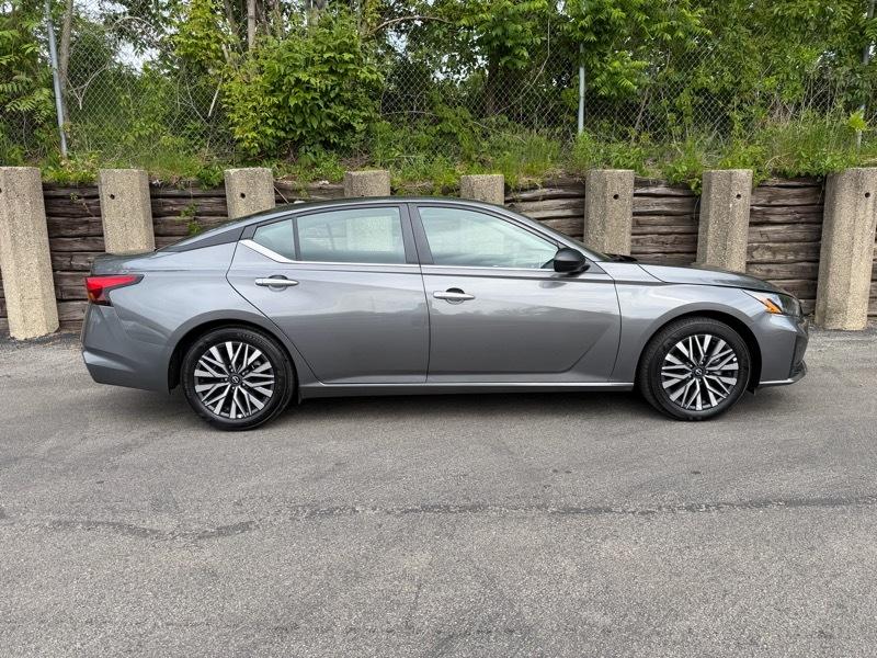 Nissan Altima 2.5 SV 2025