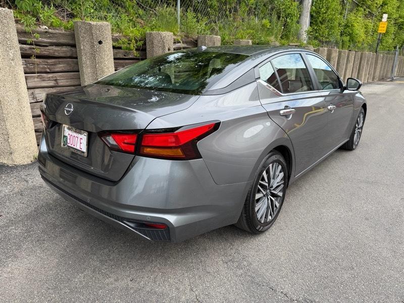 Nissan Altima 2.5 SV 2025