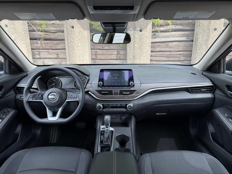 Nissan Altima 2.5 SV 2025