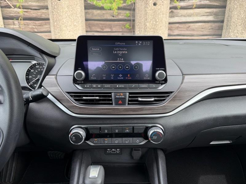 Nissan Altima 2.5 SV 2025