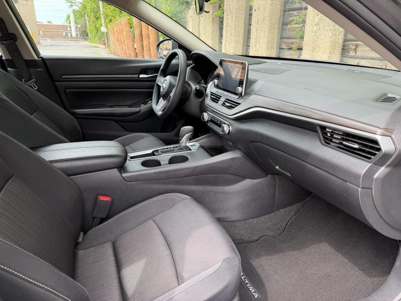 Nissan Altima 2.5 SV 2025