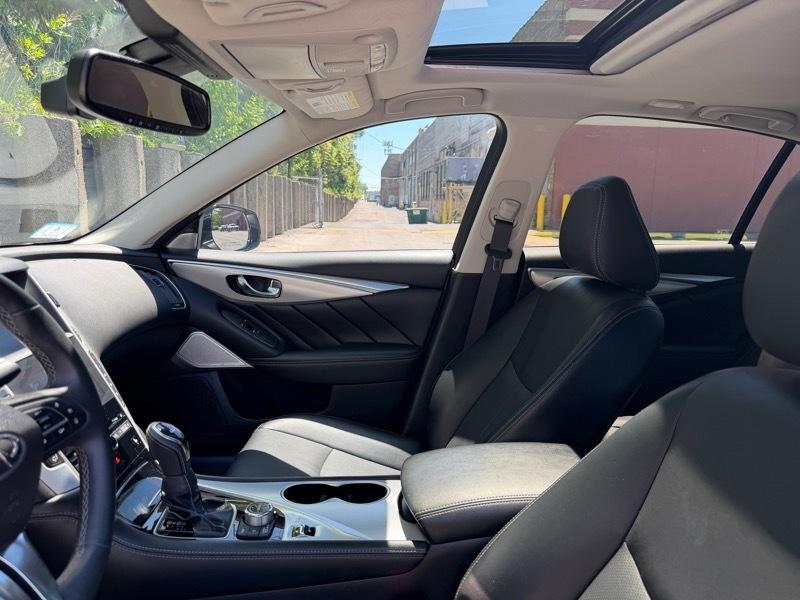 Infiniti Q50 3.0t LUXE AWD 2022