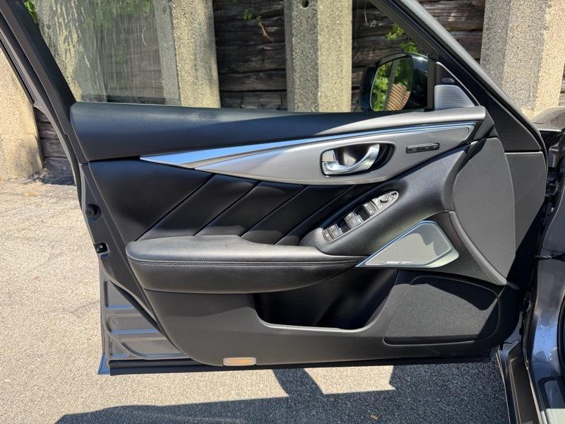Infiniti Q50 3.0t LUXE AWD 2022