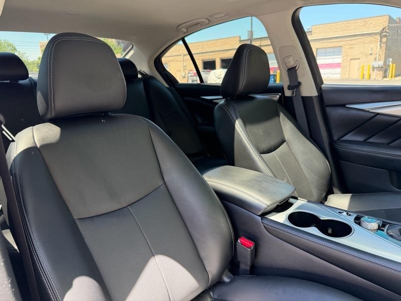 Infiniti Q50 3.0t LUXE AWD 2022
