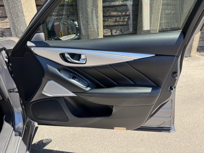 Infiniti Q50 3.0t LUXE AWD 2022