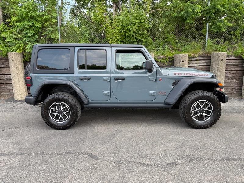 Jeep Wrangler  2025
