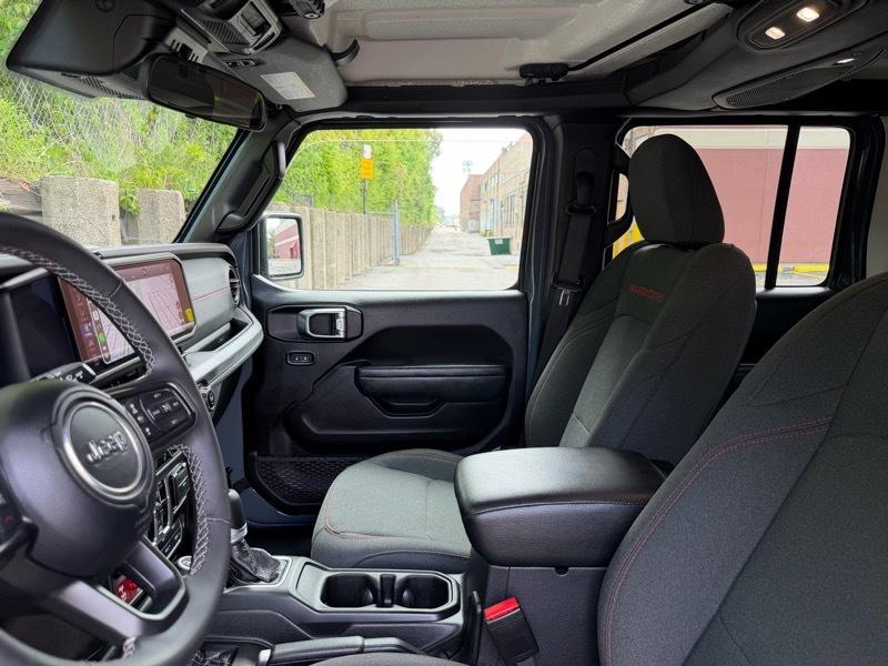 Jeep Wrangler  2025