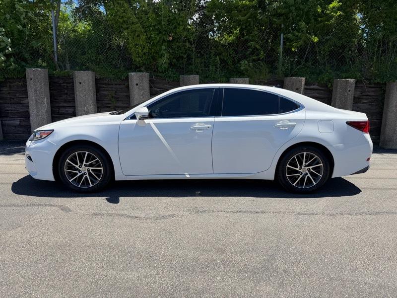Lexus ES 350 Sedan 2016