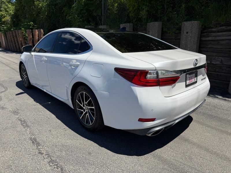 Lexus ES 350 Sedan 2016
