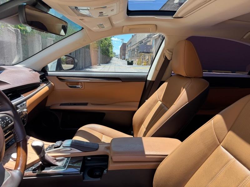 Lexus ES 350 Sedan 2016