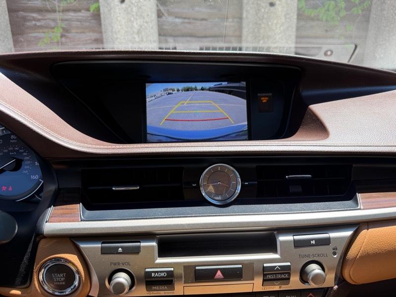 Lexus ES 350 Sedan 2016