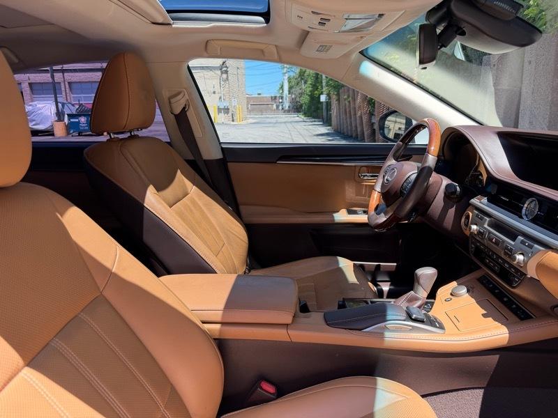 Lexus ES 350 Sedan 2016