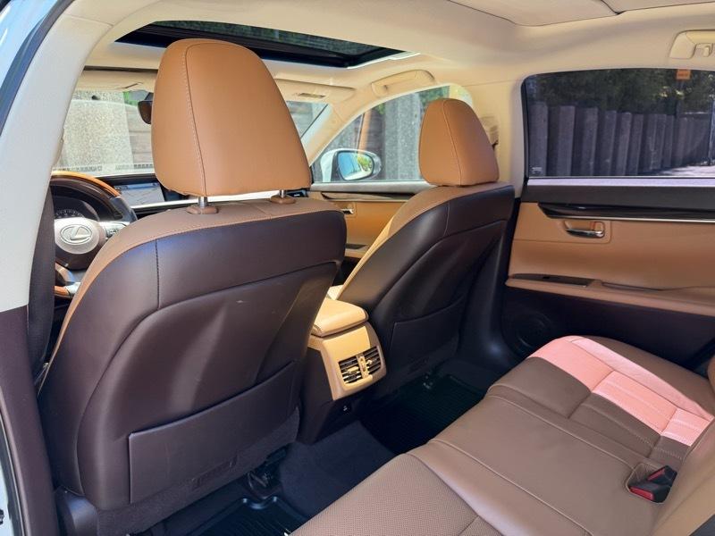 Lexus ES 350 Sedan 2016