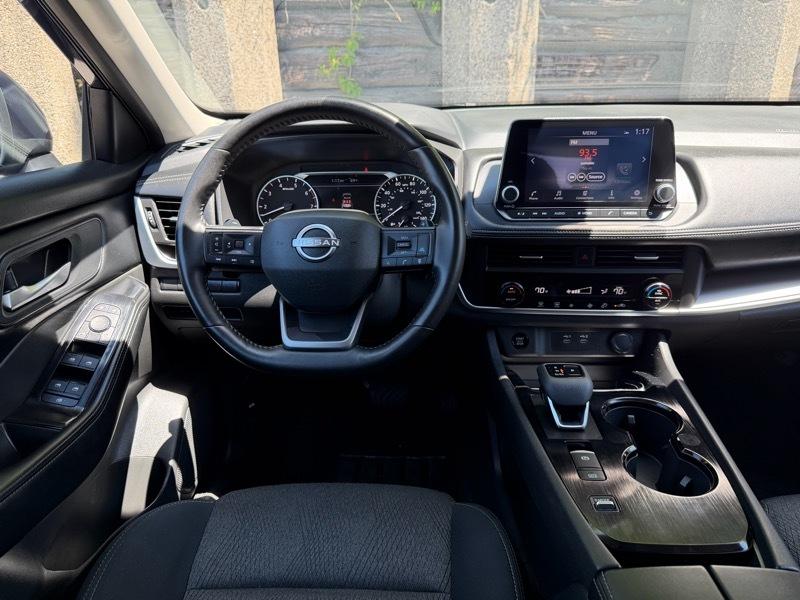 Nissan Rogue SV 2025
