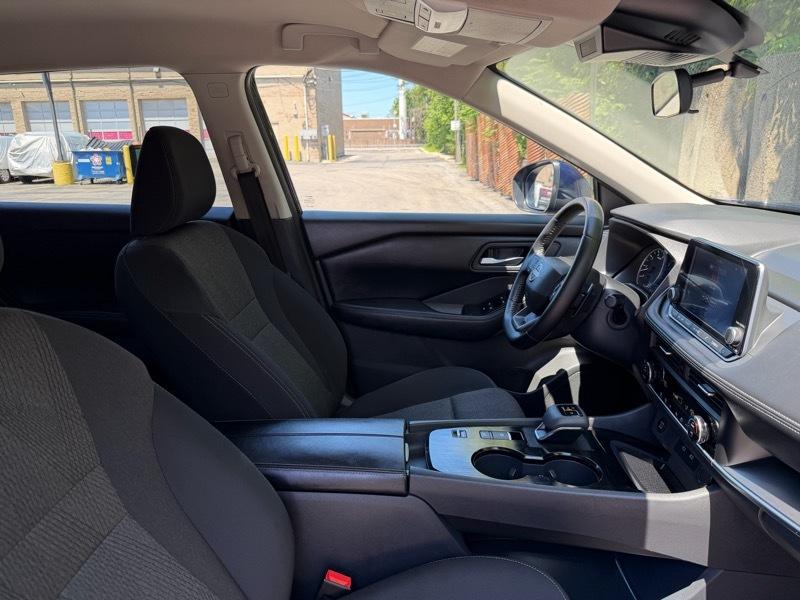 Nissan Rogue SV 2025
