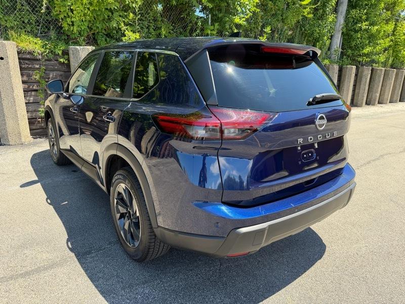 Nissan Rogue SV 2025