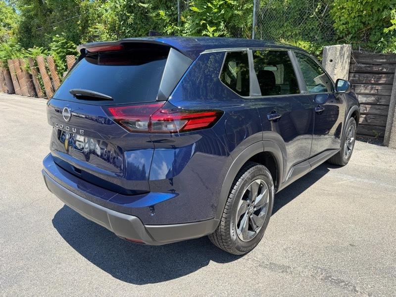 Nissan Rogue SV 2025