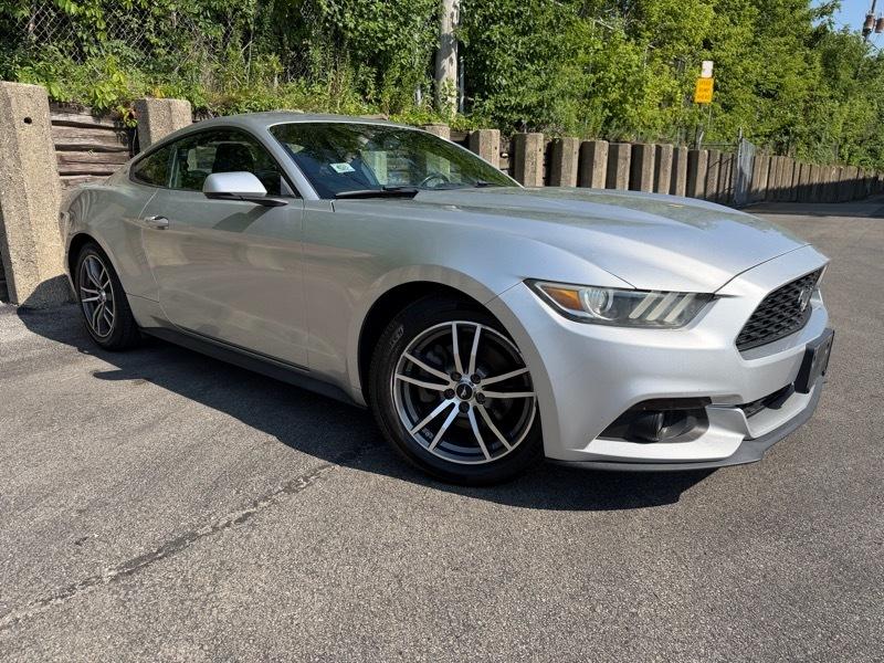 Ford Mustang EcoBoost Coupe 2015