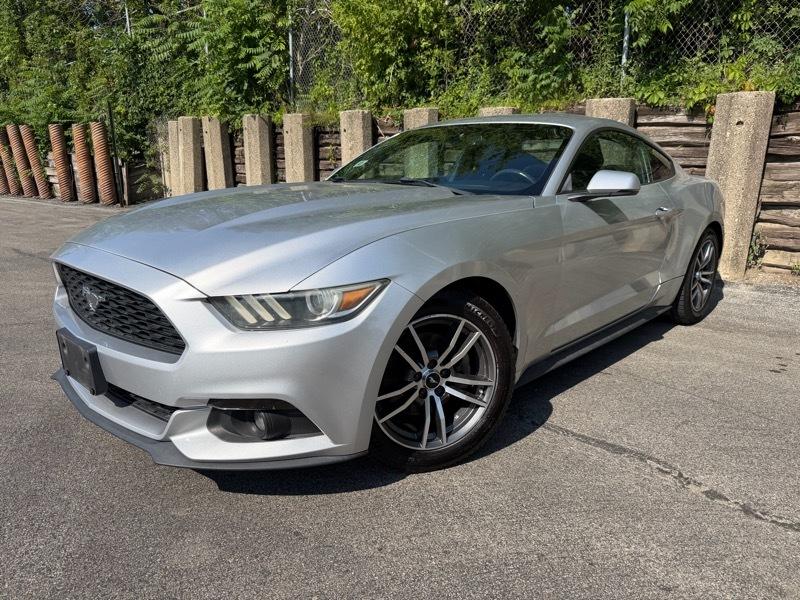 Ford Mustang EcoBoost Coupe 2015