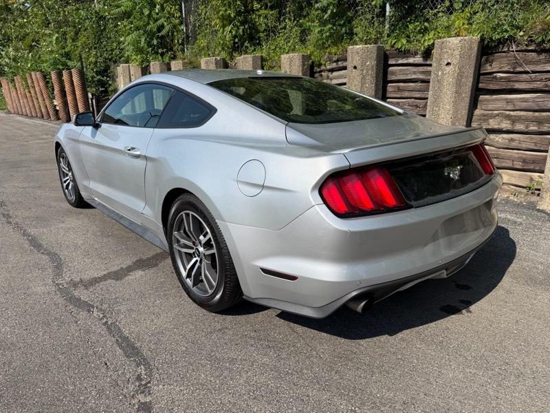 Ford Mustang EcoBoost Coupe 2015