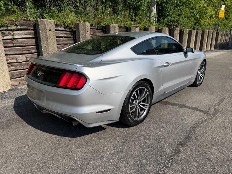 Ford Mustang EcoBoost Coupe 2015