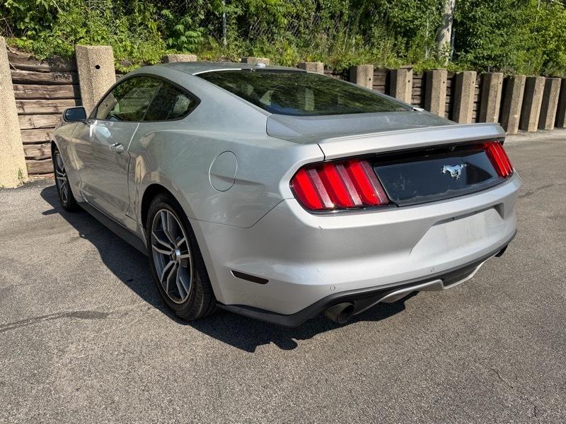 Ford Mustang EcoBoost Coupe 2015