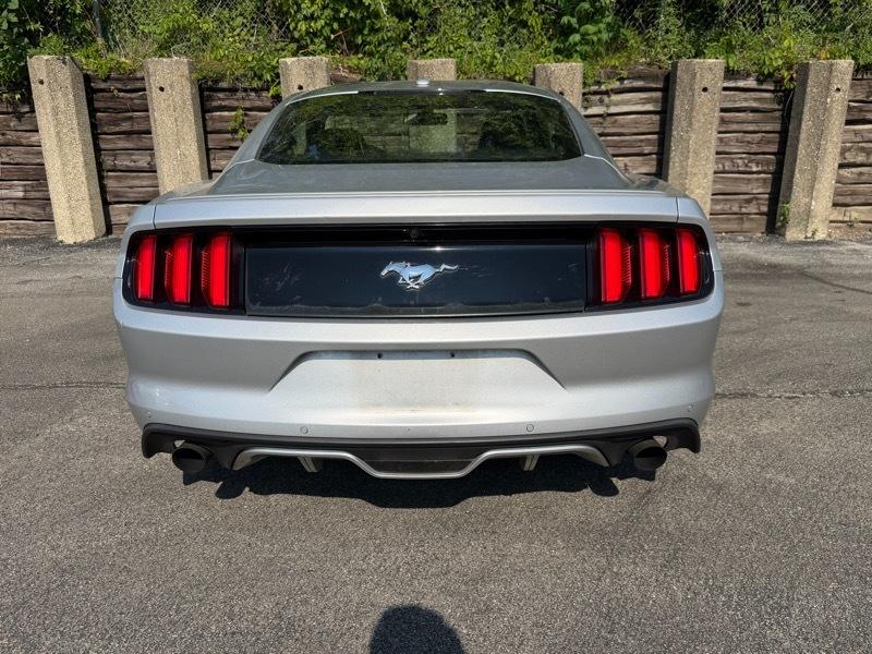 Ford Mustang EcoBoost Coupe 2015