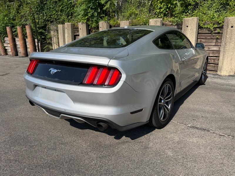 Ford Mustang EcoBoost Coupe 2015