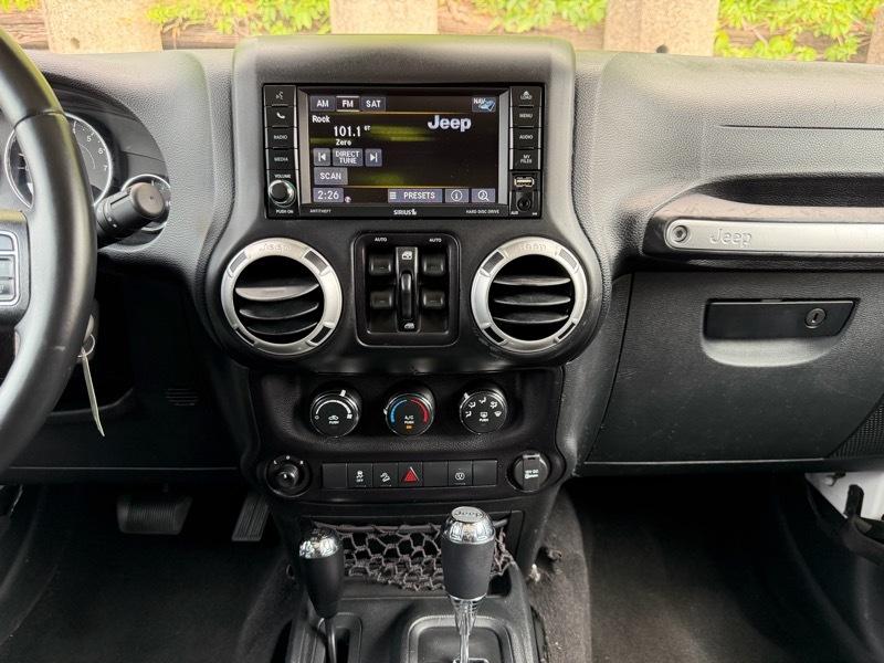 Jeep Wrangler Unlimited Sahara 4WD 2016